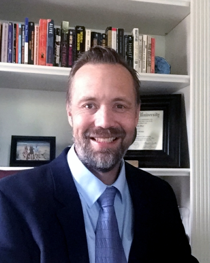 Neurodon_Curative-Therapies_Cellular-Homeostasis_About_Staff_Russell-Dahl_2 A portrait of Russell Dahl, Ph.D., CEO and Founder